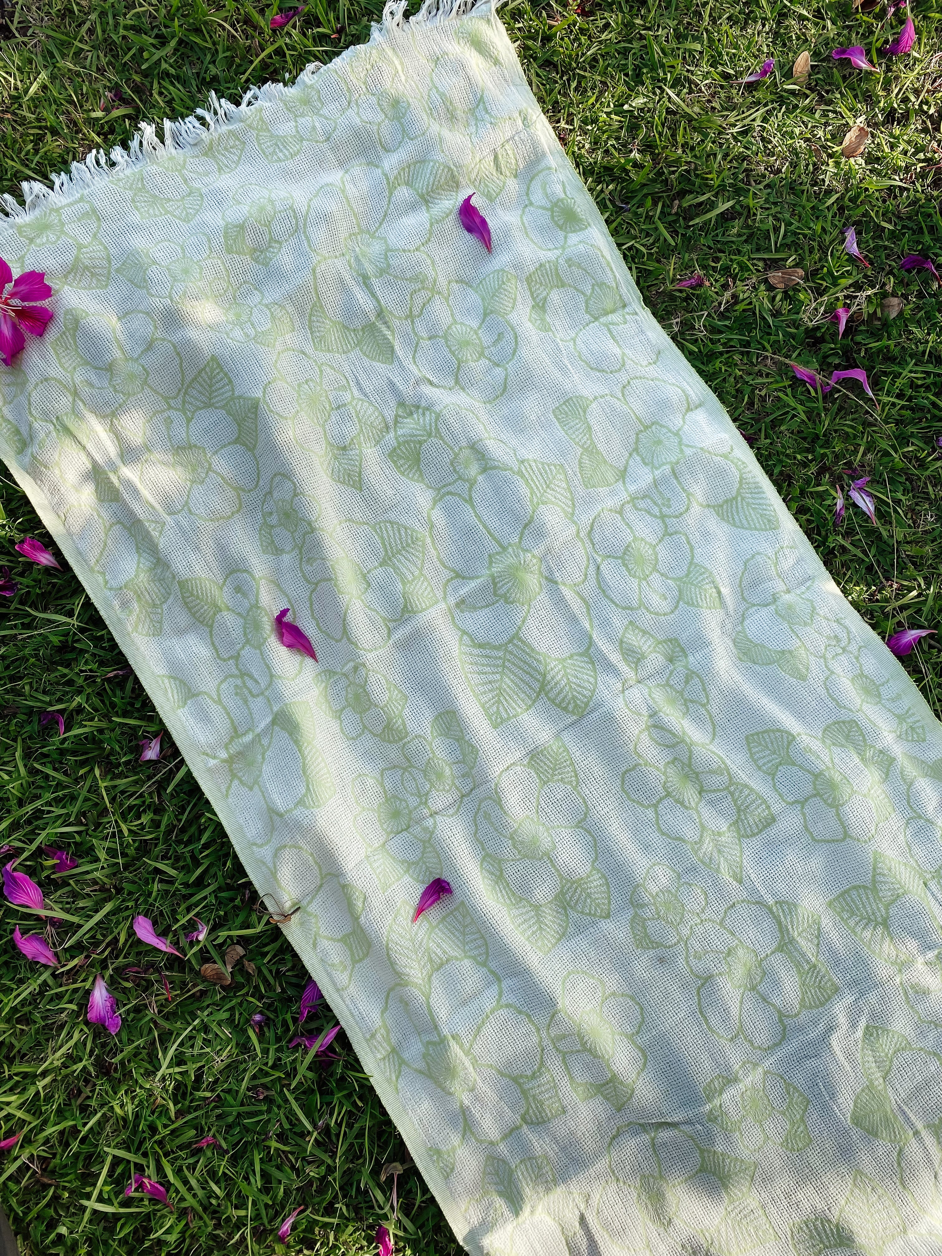 Pure Hibiscus Luxe Hawaiian Beach Towel